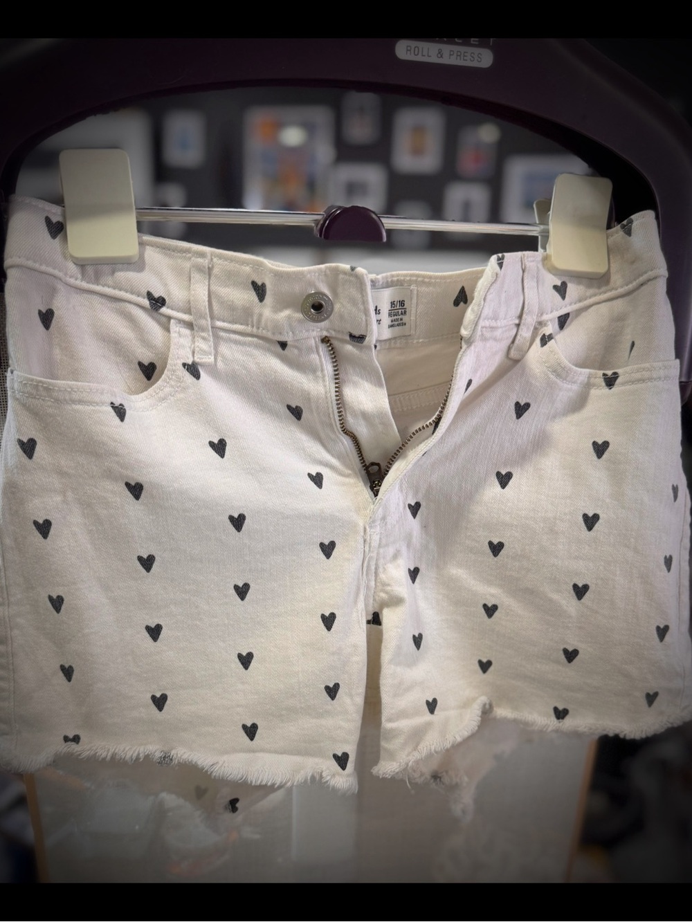 abercrombie kids White Denim Shorts w/ Heart Print Sz 15/16
